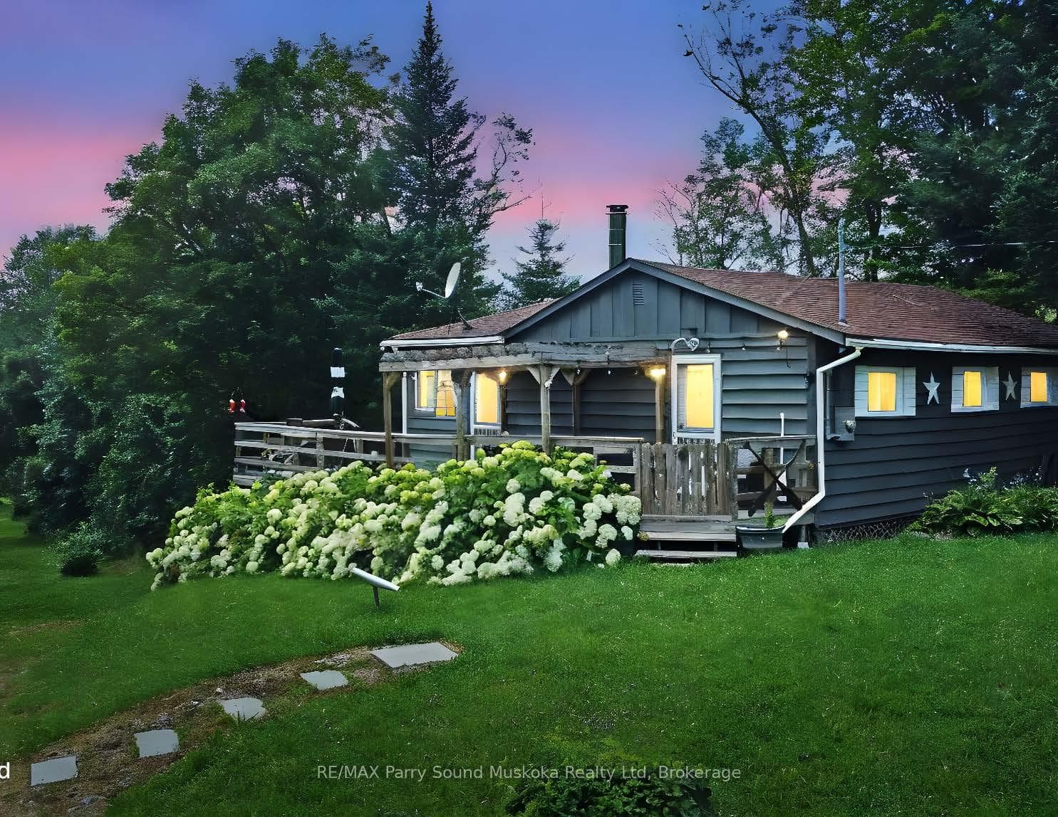 Cottage Retreat! on 2+ Acres!