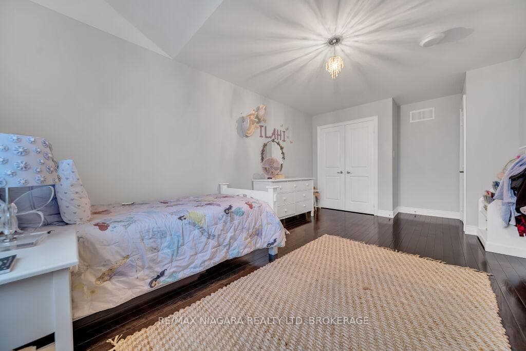 489 Briggs Court photo 26