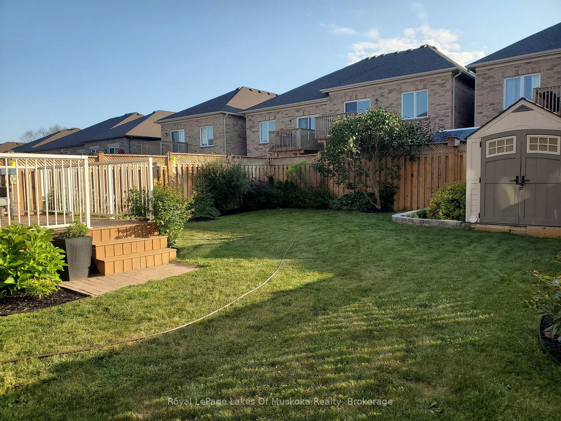 Beautiful oasis to enjoy, garden shed included