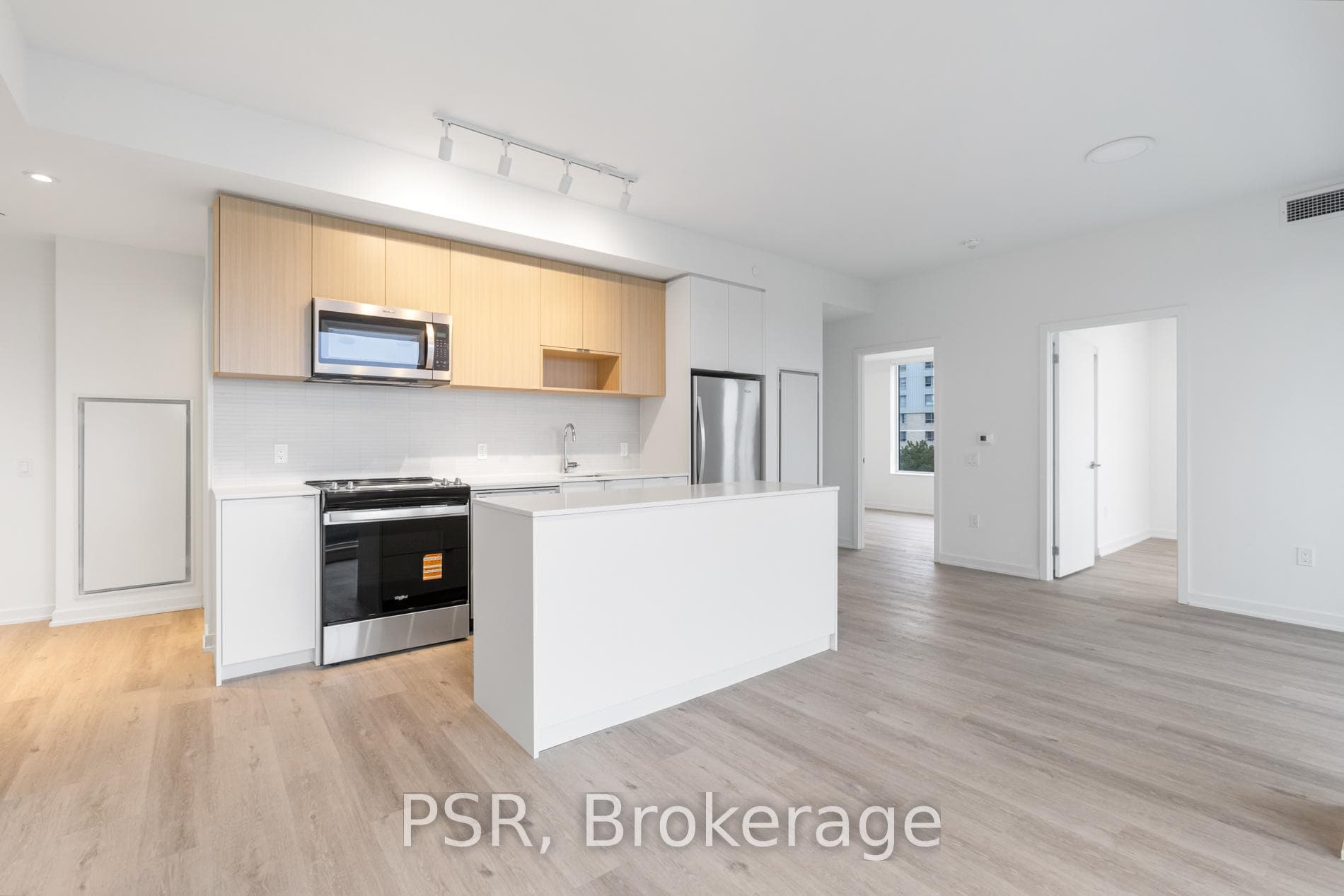 4365 Bloor Street Unit 509 photo 2