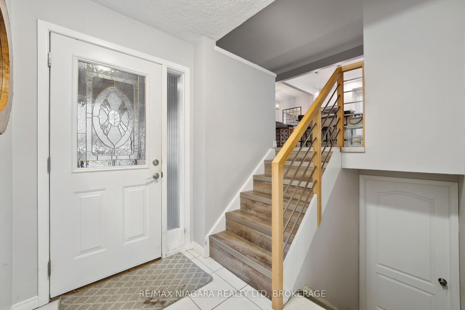 8 TRINITY Circle photo 2