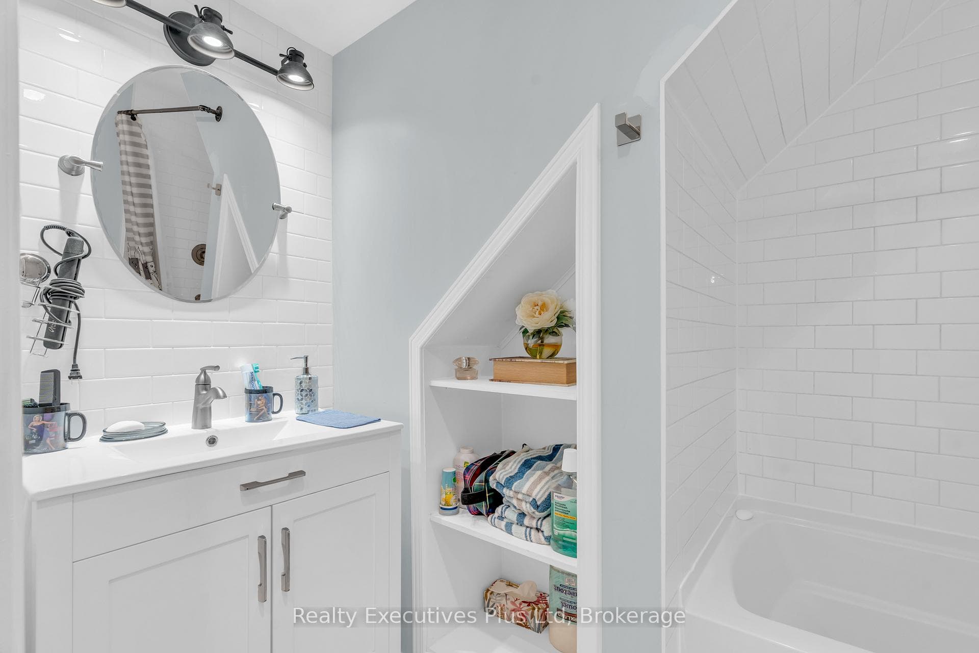 135 Cityview Drive photo 21