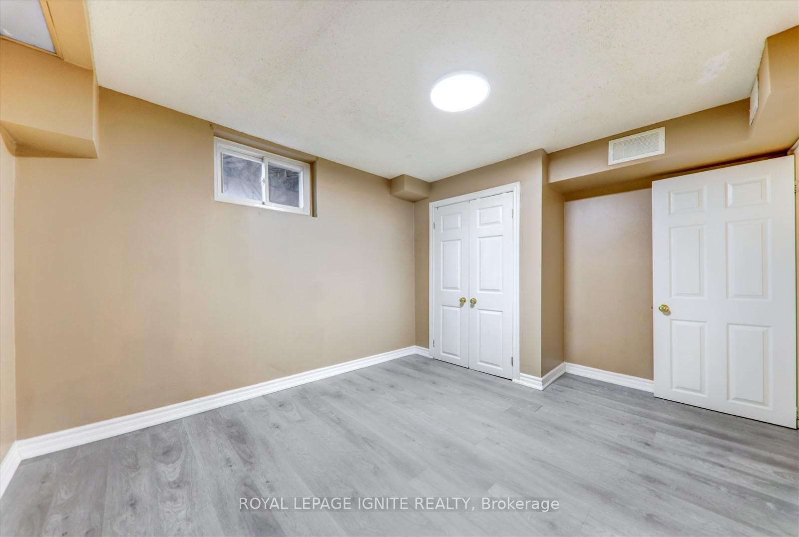 25 Valley Centre Drive photo 34