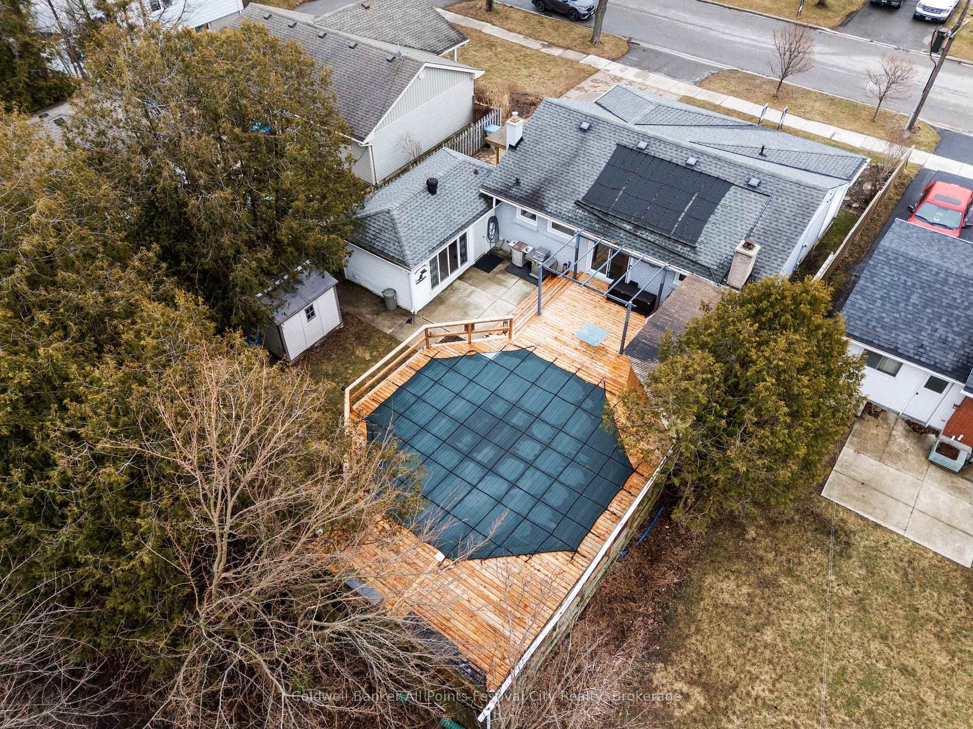 202 Bennett Street photo 38