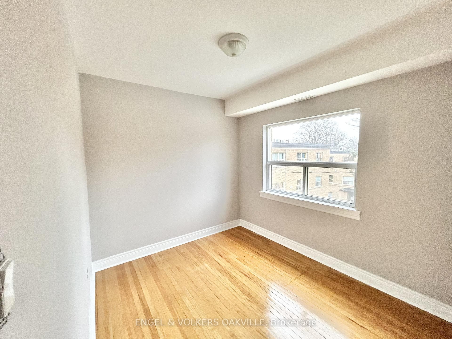 15 Thirty Third Street Unit 301 photo 6