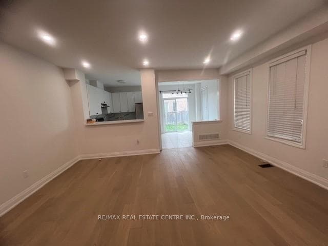 4627 Centretown Way photo 5