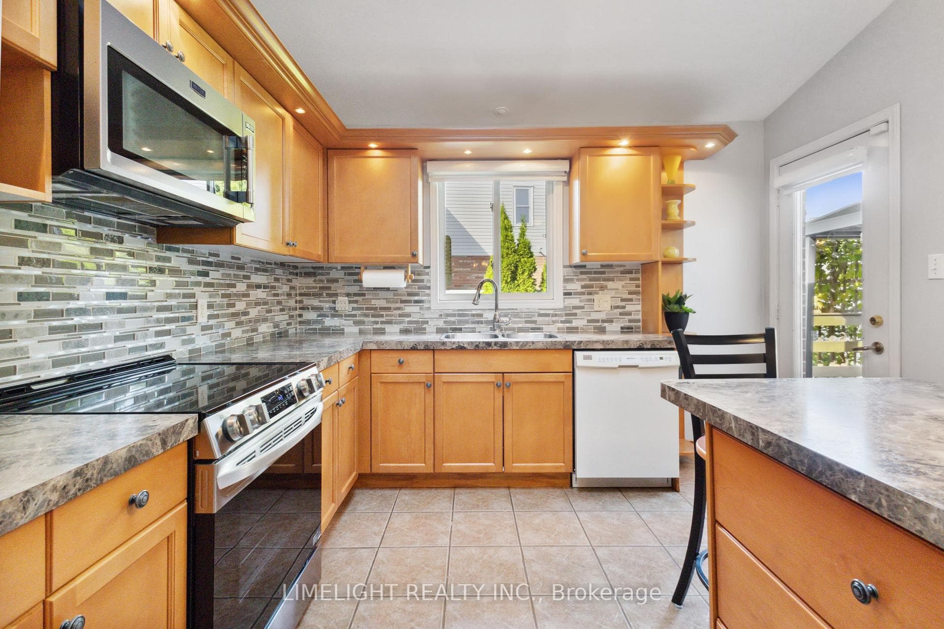 305 White Sands Drive photo 16
