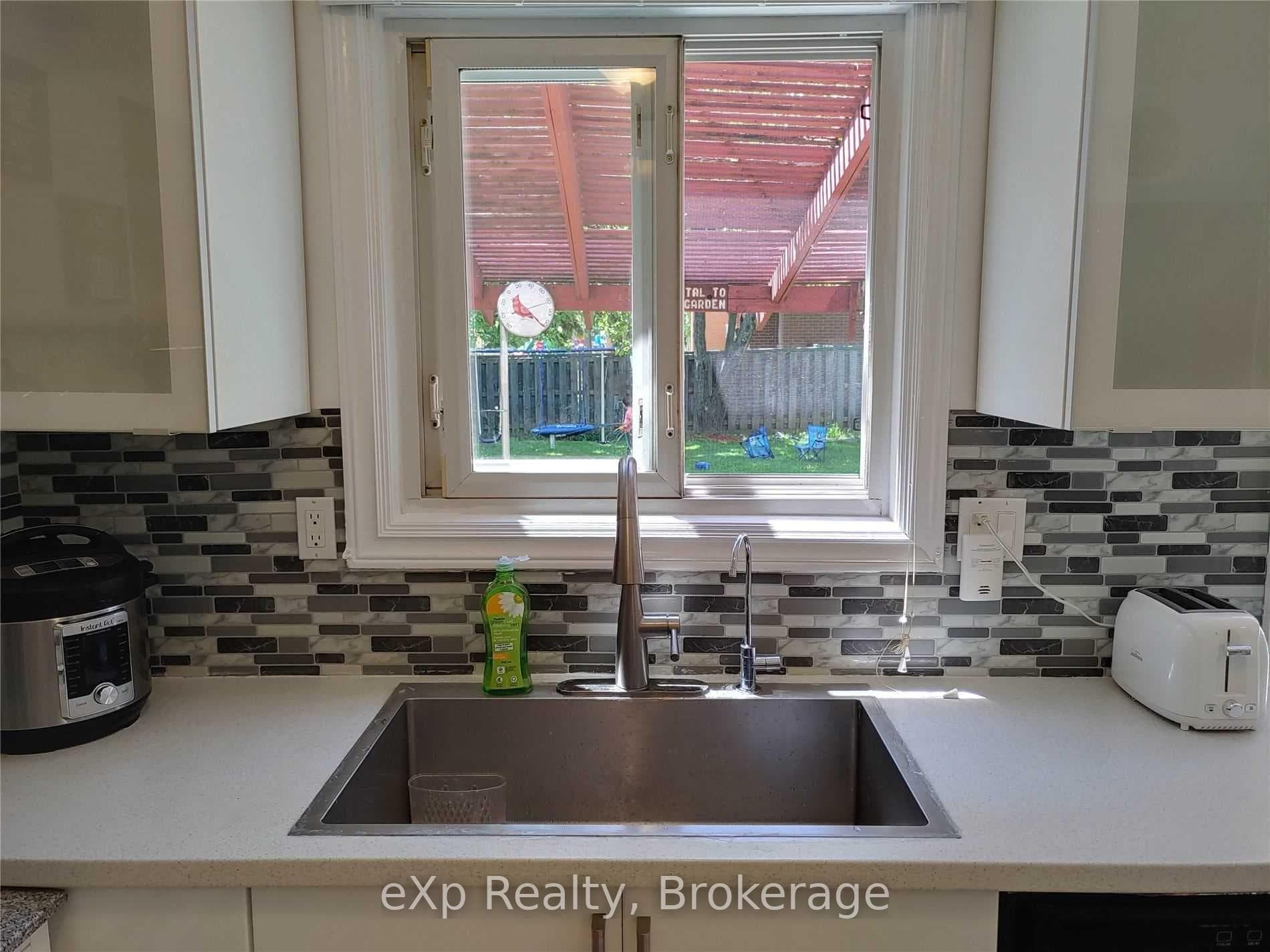 96 Larch Street Unit #Upper photo 15