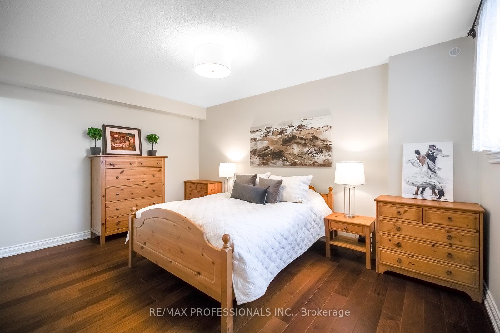240 Scarlett Road Unit 604 photo 14