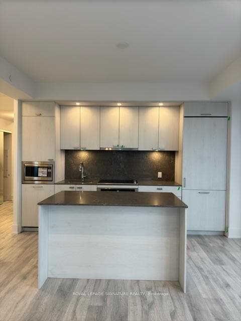 10 Inn on the Park Drive Unit 1404 photo 9