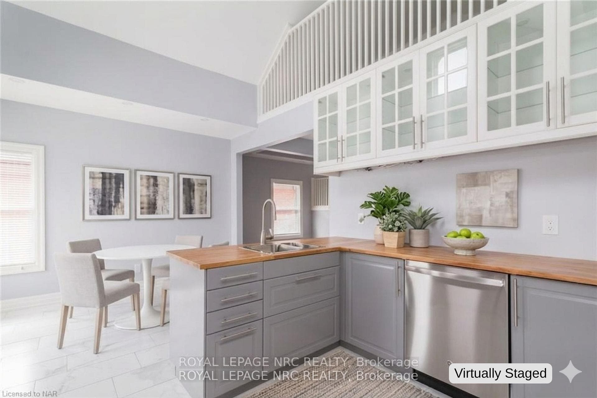 6 Clark Street Unit Upper photo 3