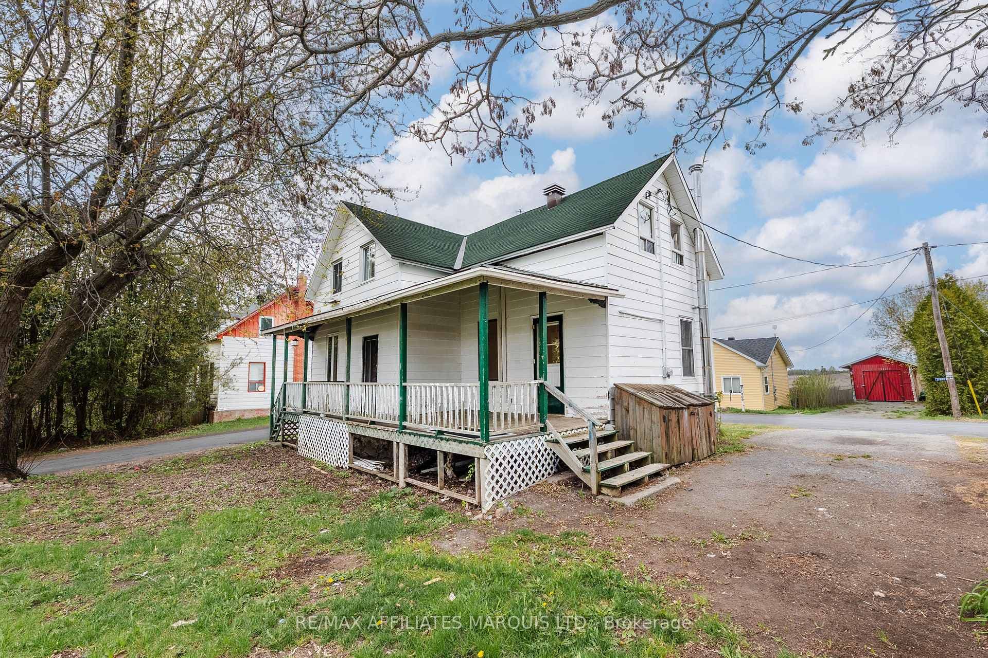 21910 Seguin Mill Street photo 3