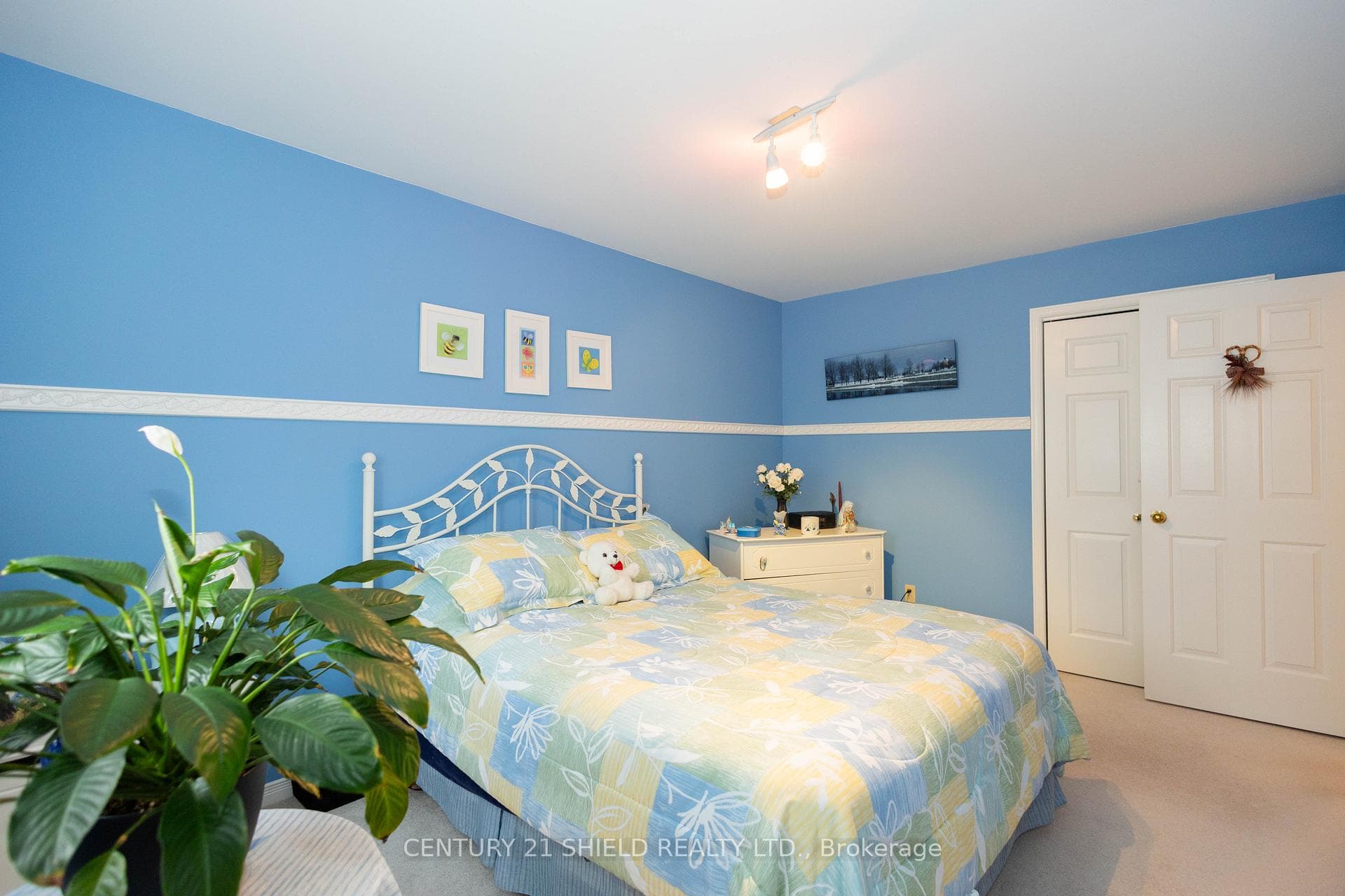 1613 Walton Street photo 9