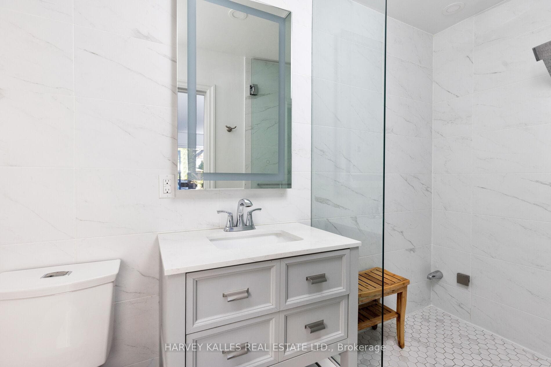 521 The Kingsway N/A photo 26