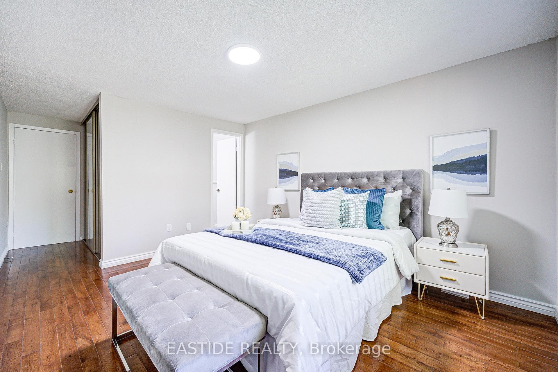 55 Ambercroft Boulevard photo 27