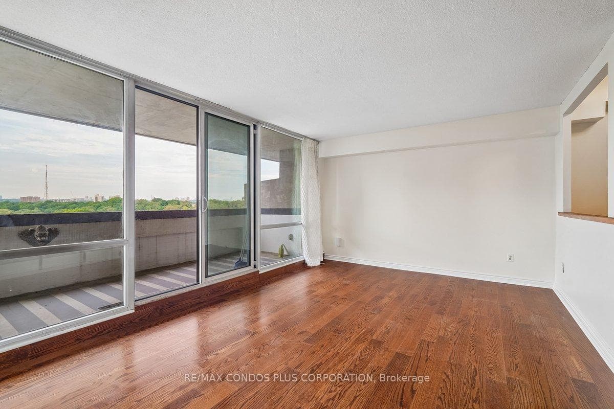 250 Scarlett Road Unit 1307 photo 7