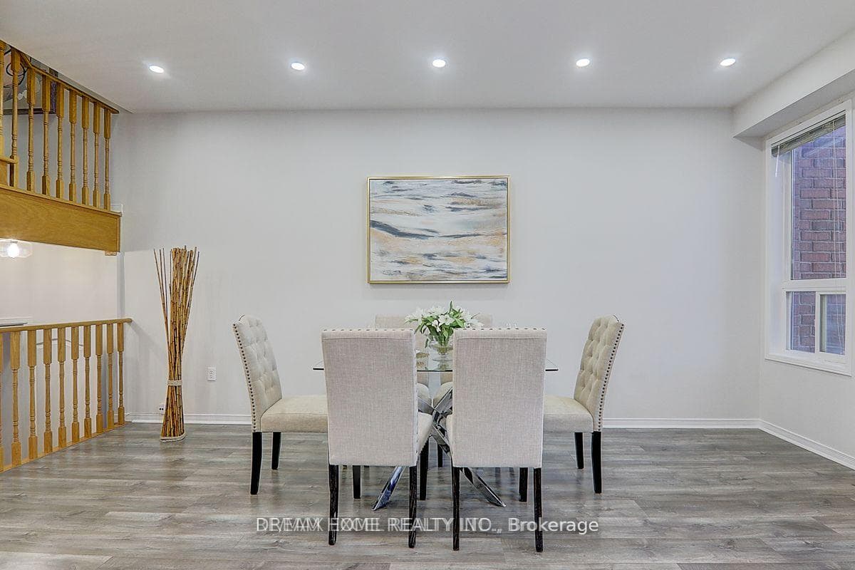 804 Castlemore Avenue photo 14
