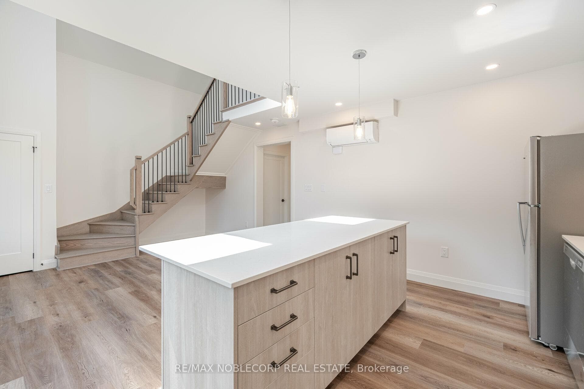 40 Montcalm Avenue Unit GSuite photo 12