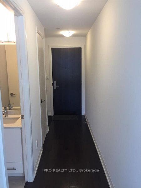 460 Adelaide Street Unit 1119 photo 3