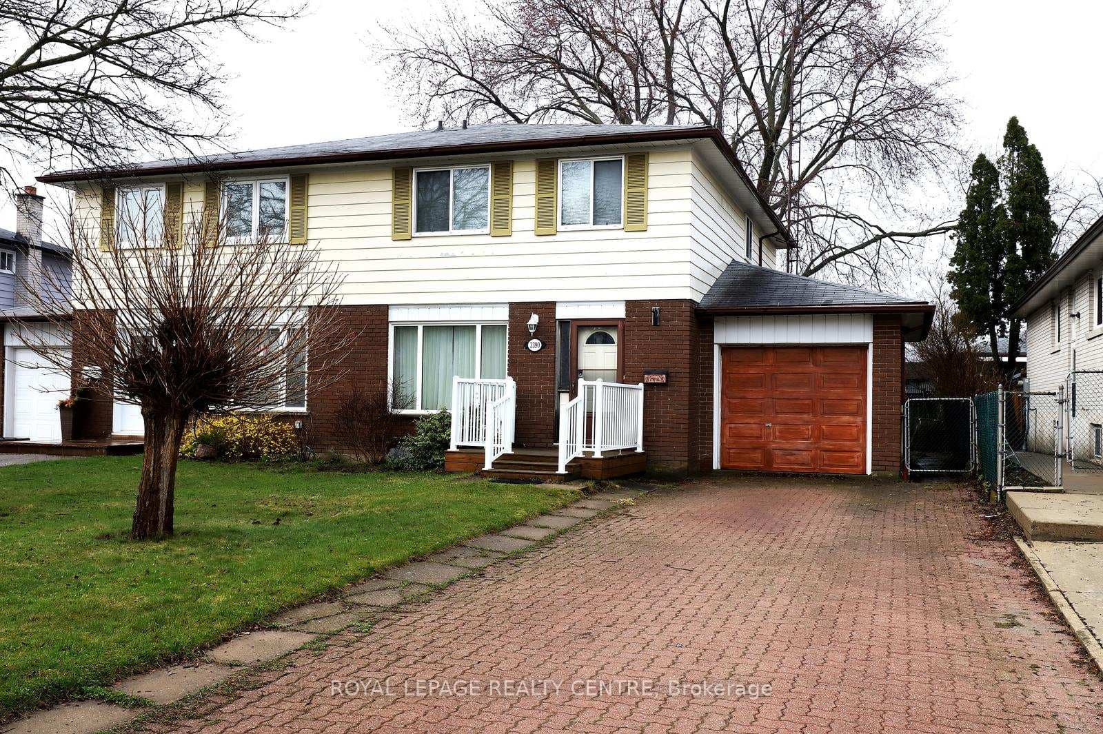3390 Frobex Court photo 5