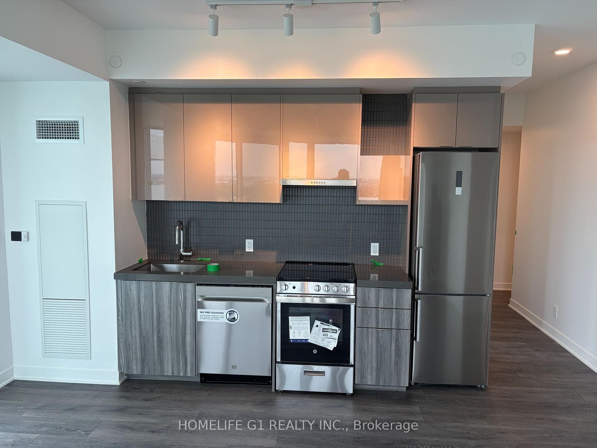 6 Flavelle Trail Unit 1718 photo 4
