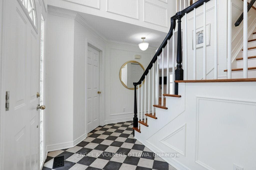 8 Mary Hill Crescent photo 8