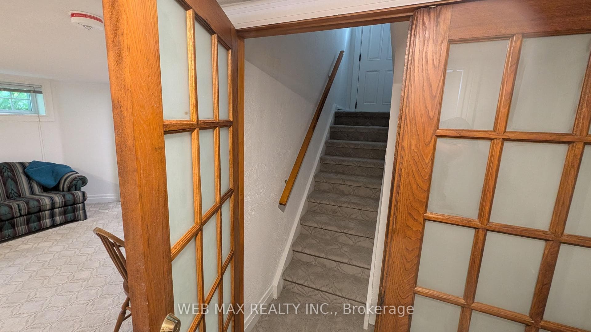 Separate Side Entrance