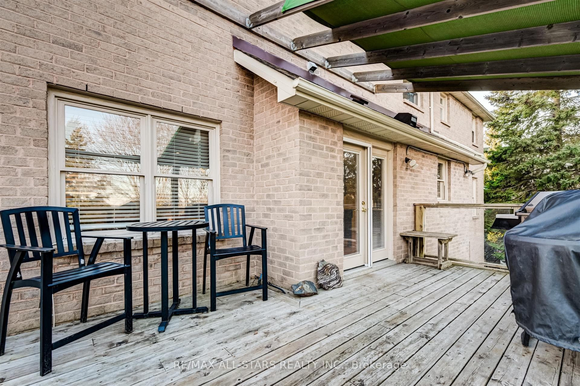 7 Willis Place photo 35