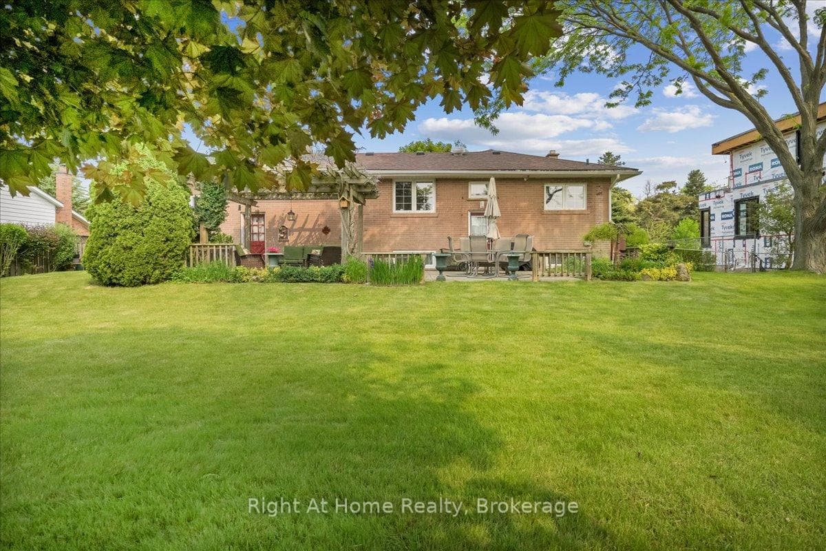 357 Seaton Drive photo 35