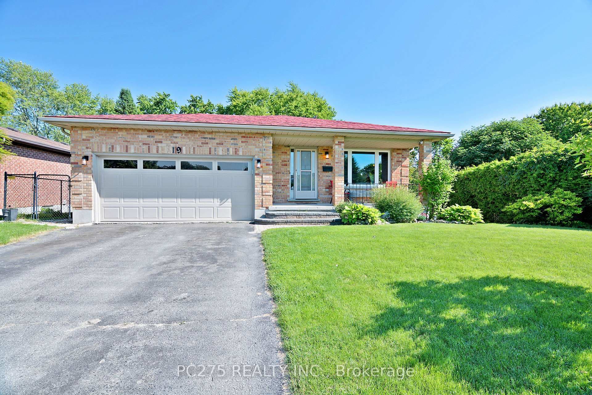 19 RIVERVIEW Road photo 1