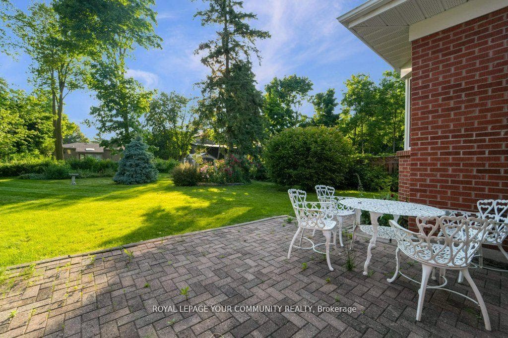 14 Jonquil Crescent photo 32