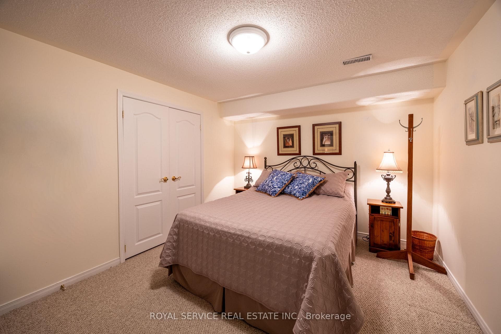 877 Wentworth Street Unit 6 photo 23