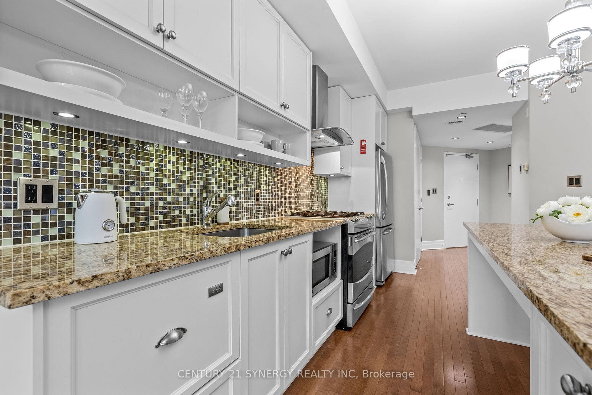 808 Bronson Avenue Unit 312 photo 8