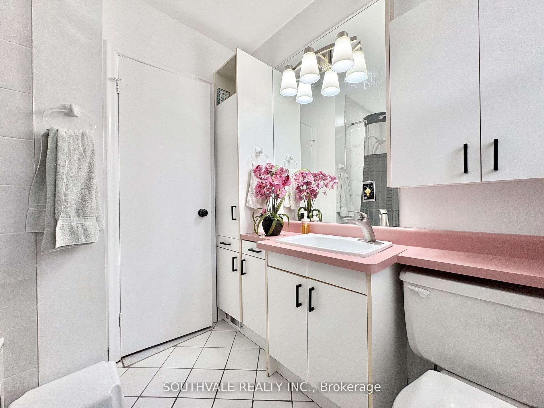 90 Trinnell Boulevard photo 9