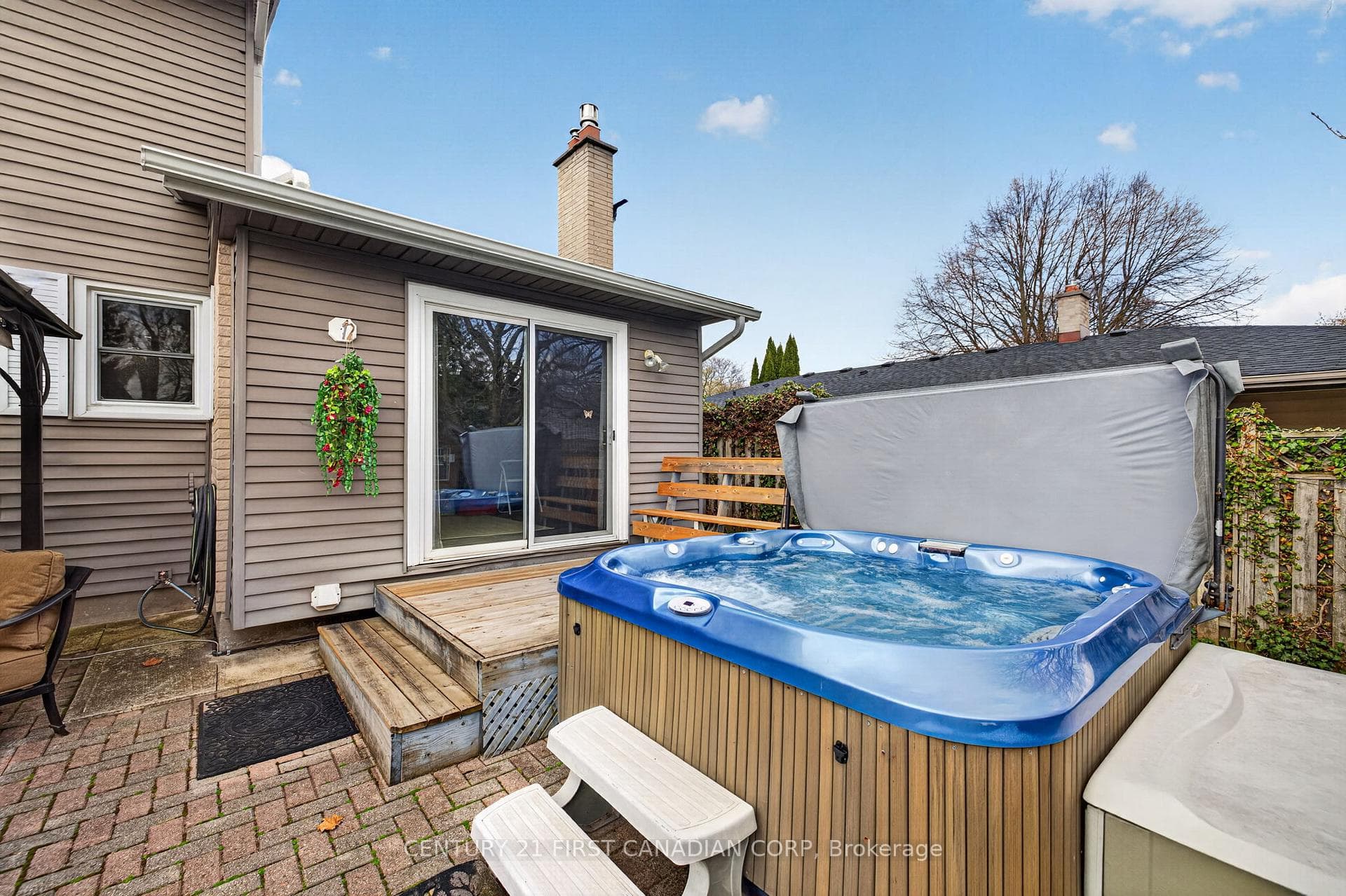 1093 Viscount Road photo 47
