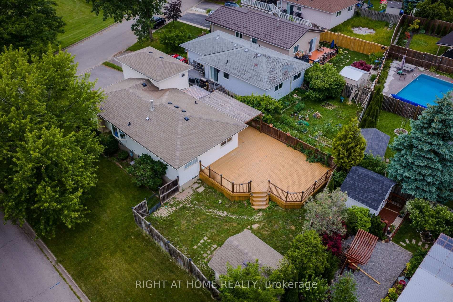 62 HAZEL Street photo 9