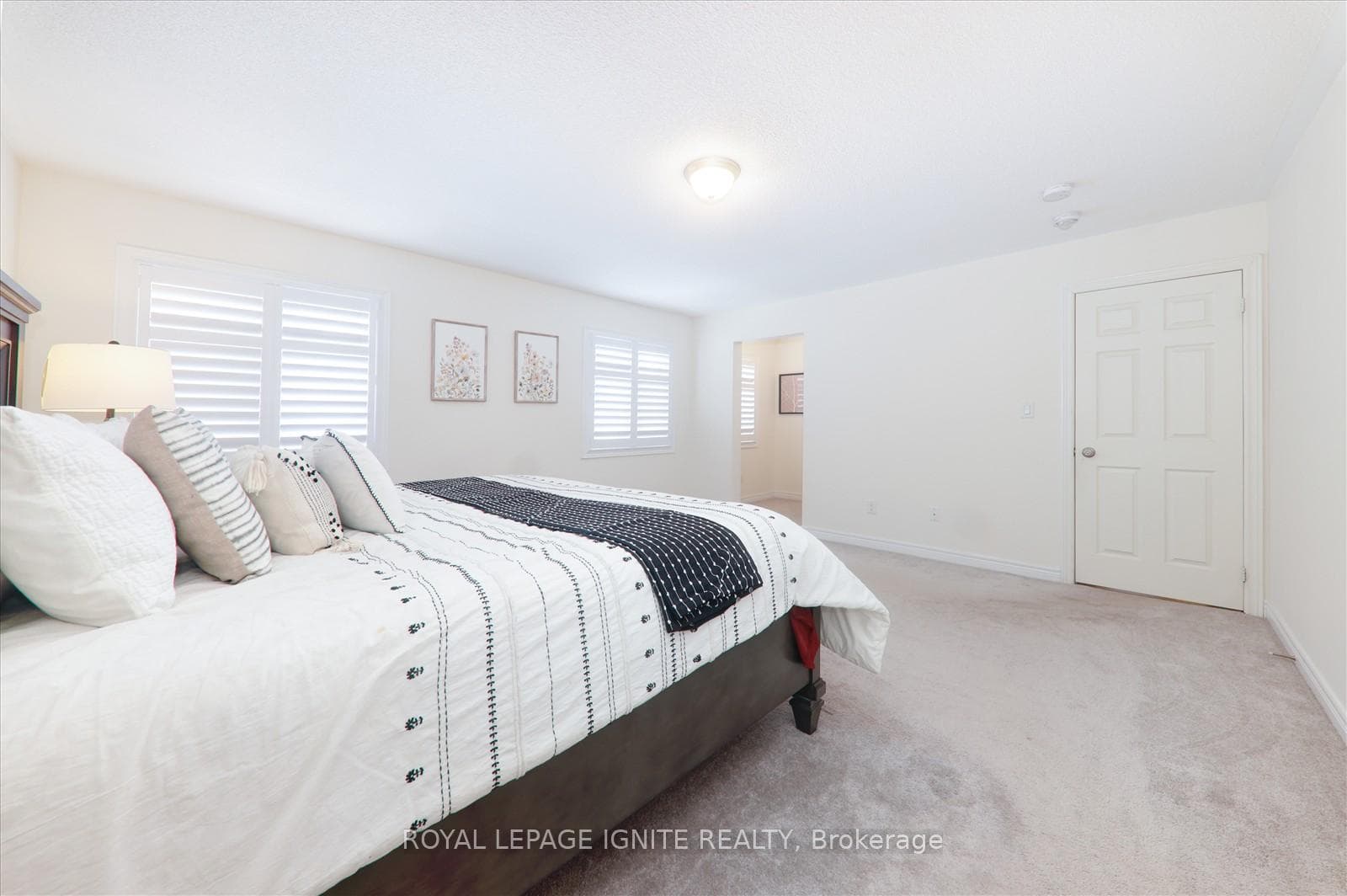 4 Schwalm Crescent photo 15