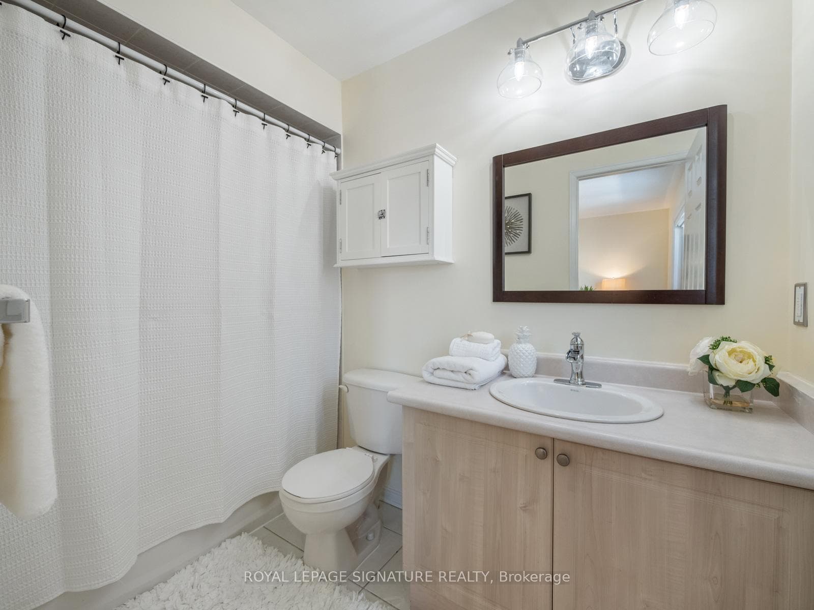 88 Burgess Crescent photo 36