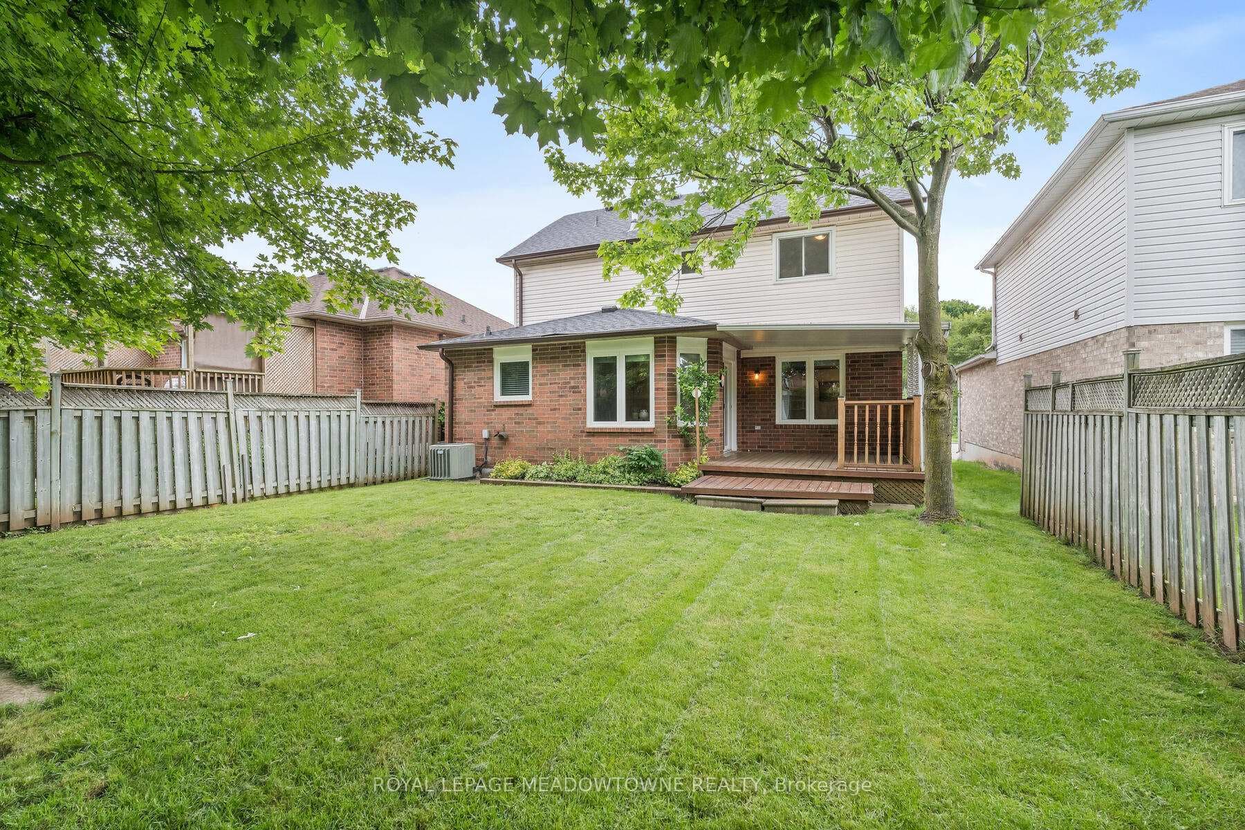 42 Mccullough Crescent photo 31