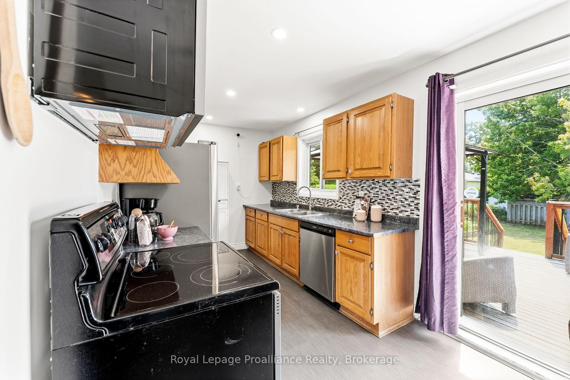 110 Ontario Street photo 13