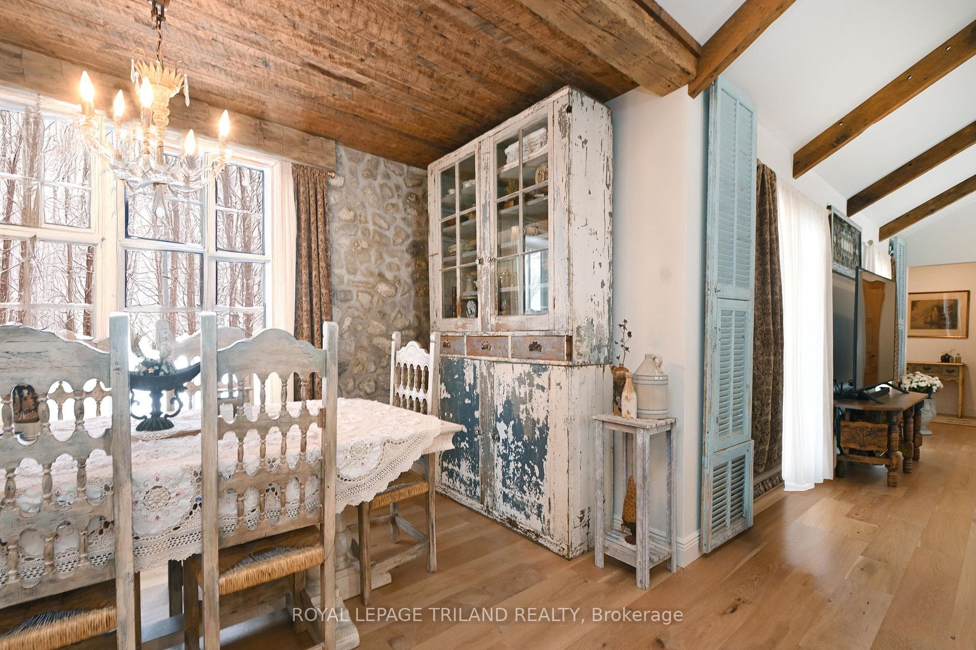 5540 Carriage Road photo 23