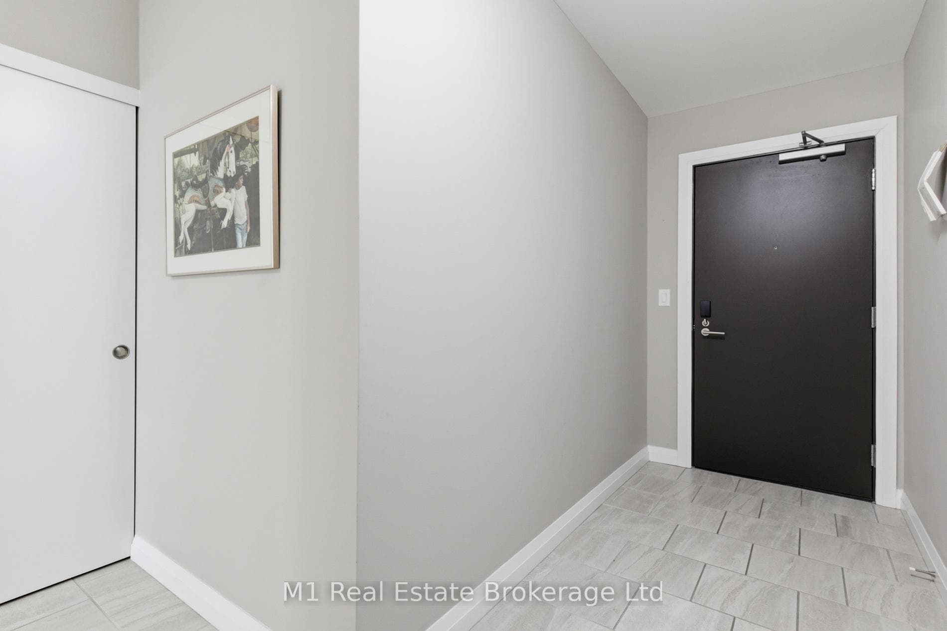 63 Arthur Street Unit 705 photo 6