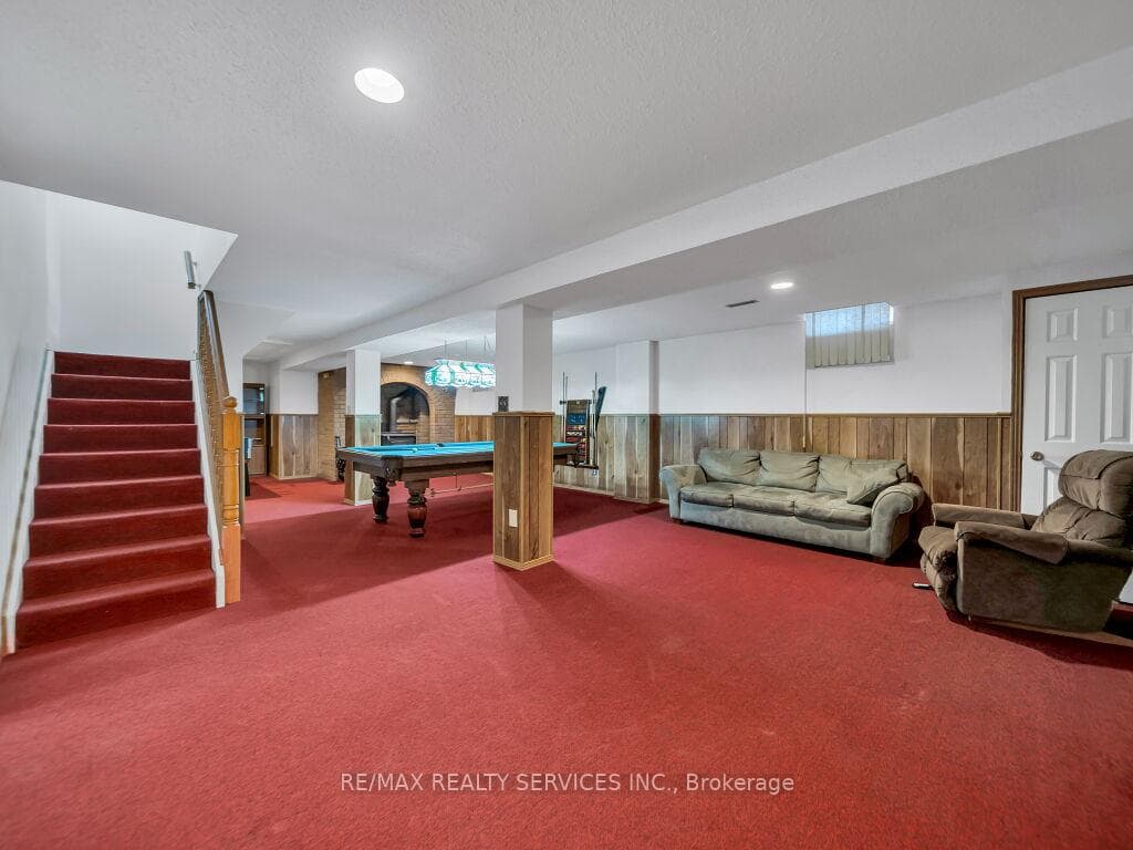 4510 Radisson Crescent photo 37