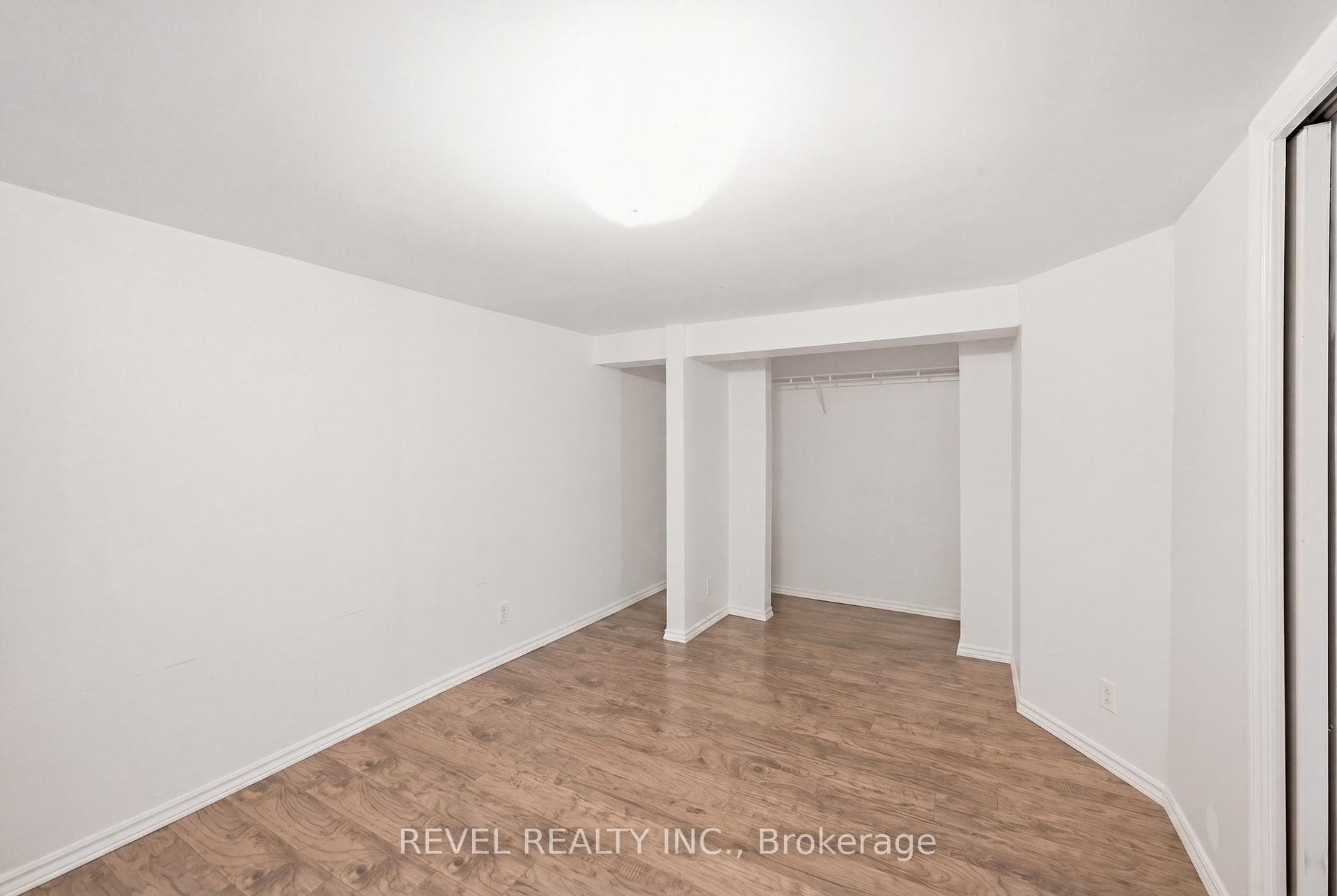481 Upper Gage Avenue photo 25