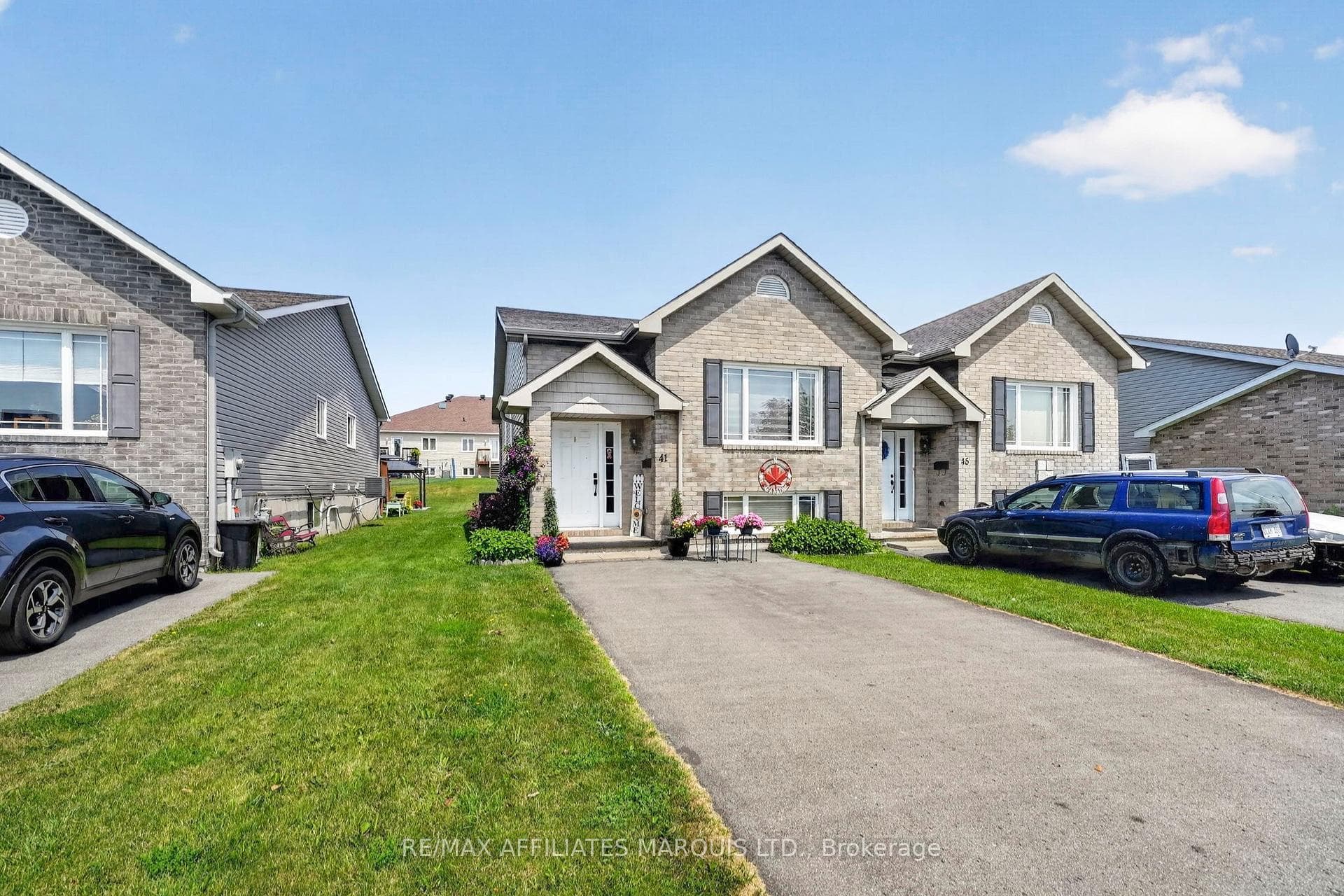 41 Blackburn Drive photo 2