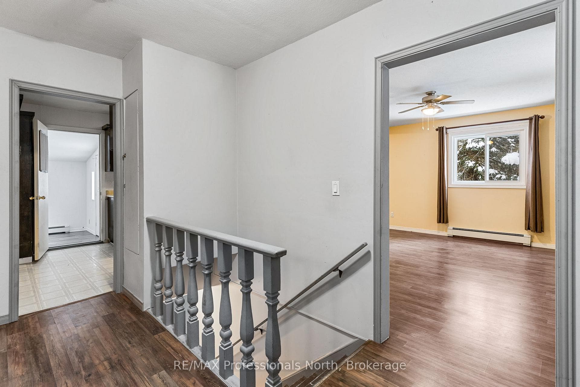 Main Floor Entrance, Steps to the Lower Level