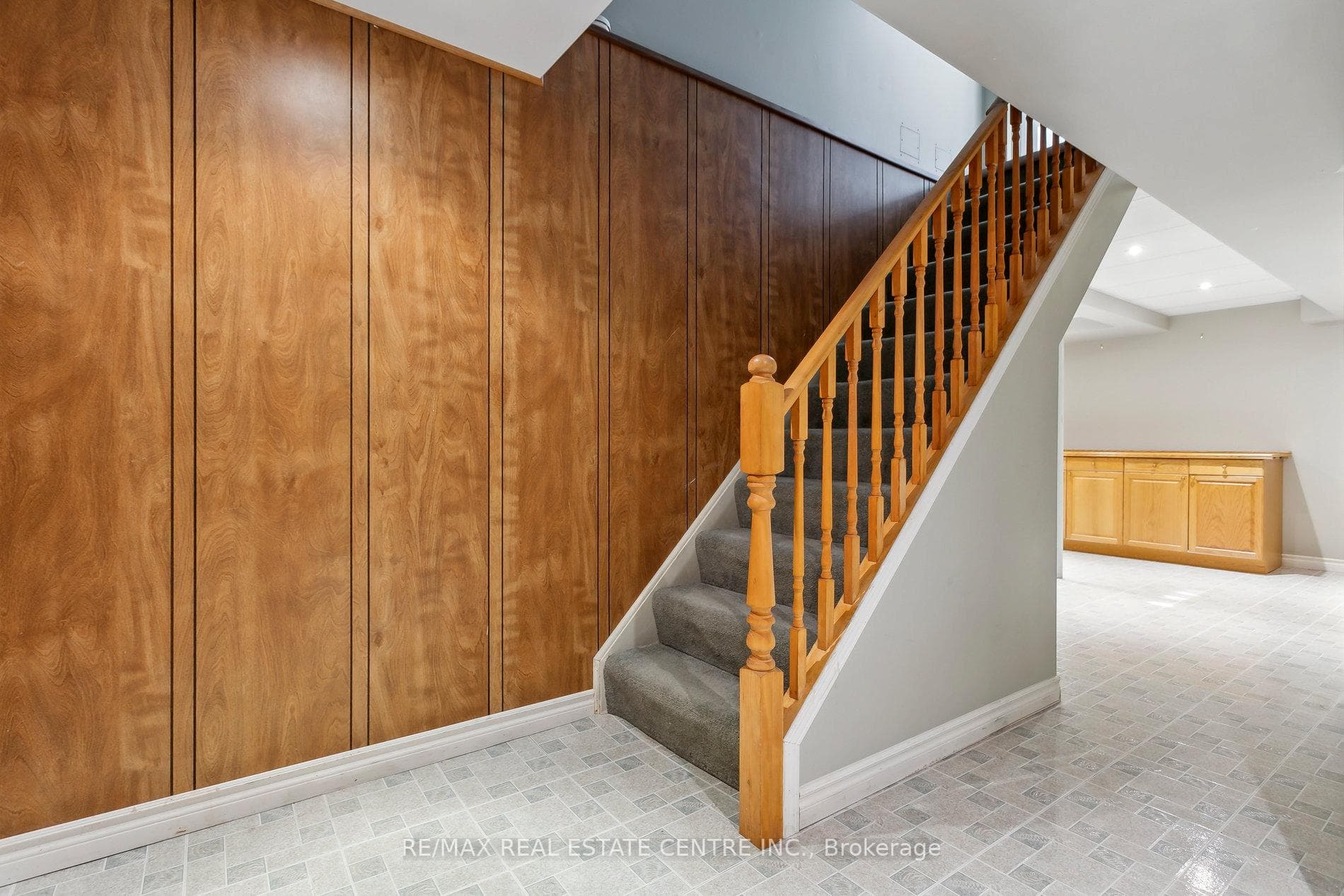 526 Karen Park Crescent photo 32