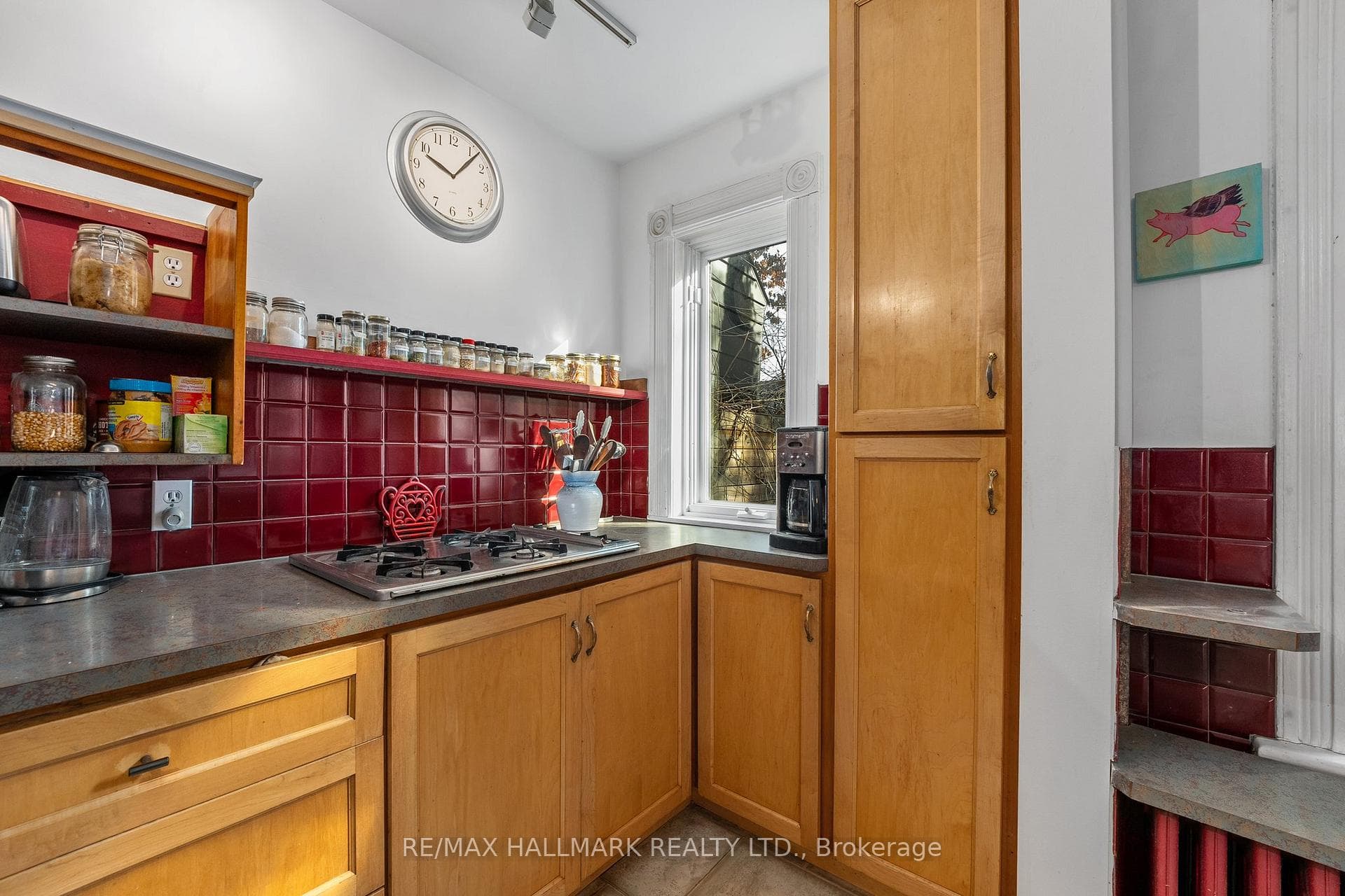 17 Brooklyn Avenue photo 8