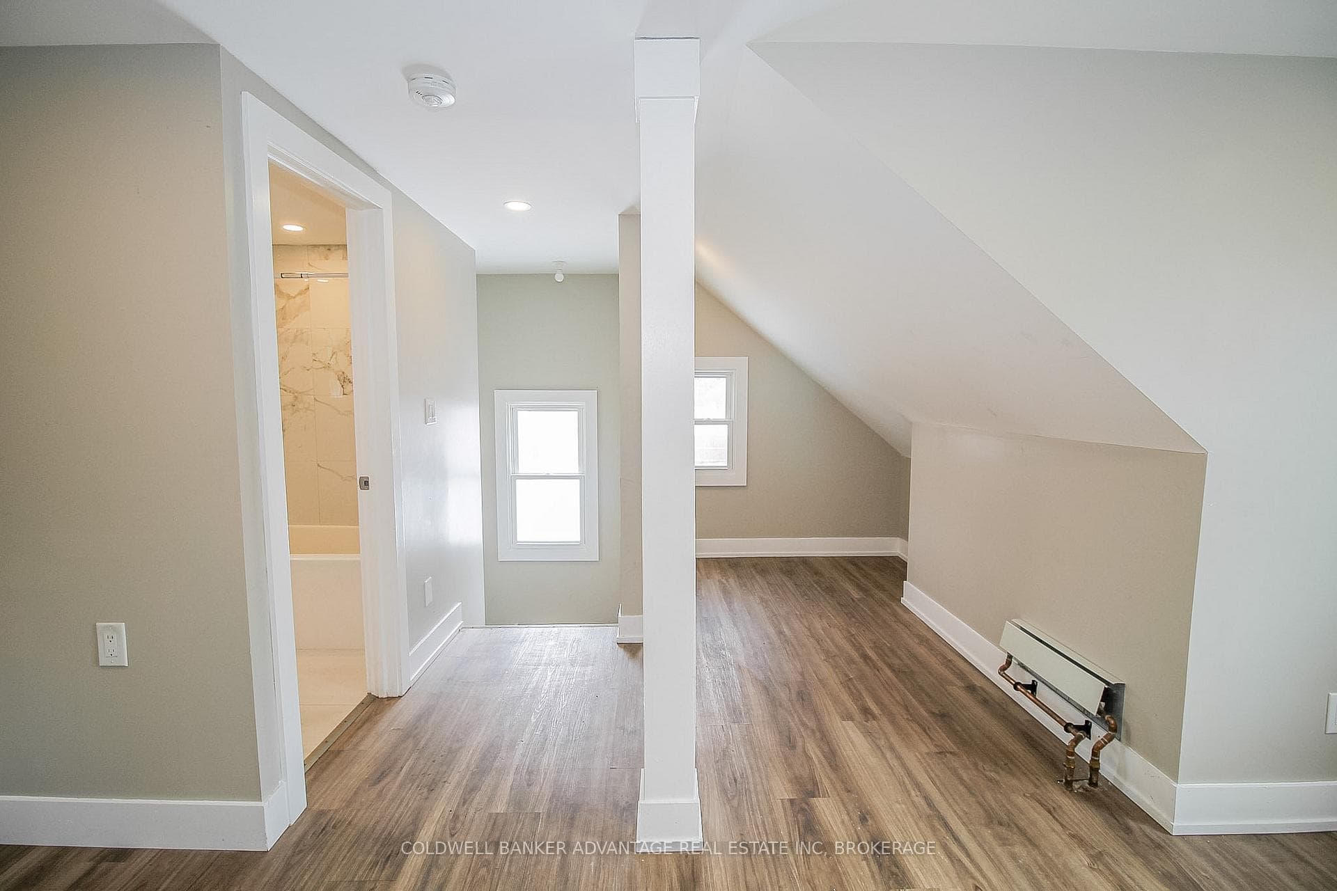 181 Welland Street Unit UPPER photo 3