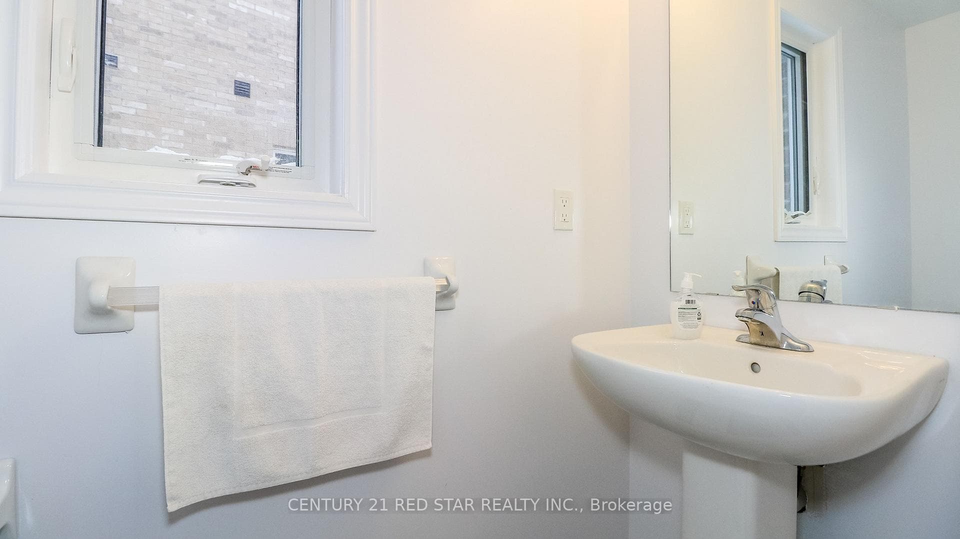 32 Milson Crescent photo 13